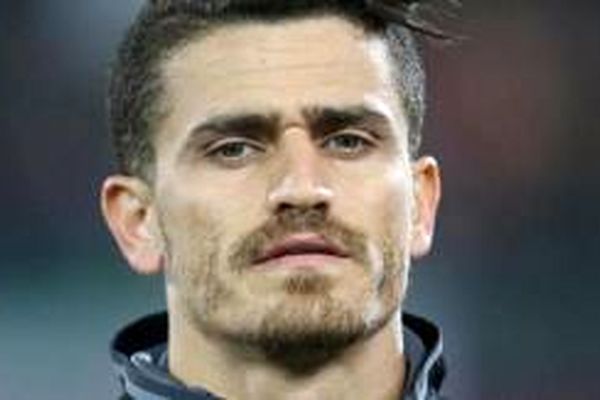 گزارش فارس از وریا غفوری و دیگران/ دعوت به آشوب از زمین فوتبال پس از فراخوان پهلوی 