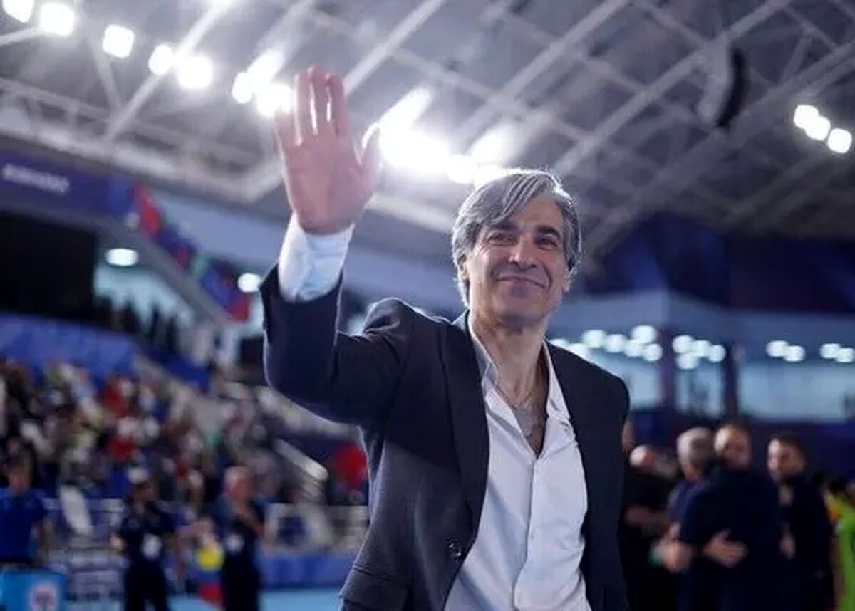 وحید شمسایی در انتقاد از فردوسی‌پور: پشت تریبون خودش نشسته و هر اراجیفی می‌خواهد می‌گوید/ عادل فکر می‌کند علامه دهر است/ ما در هر شرایط و اتفاقی اسم مولا را صدا می‌زنیم