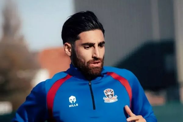 جهانبخش از راست به چپ رفت