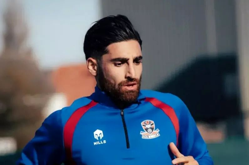 جهانبخش از راست به چپ رفت