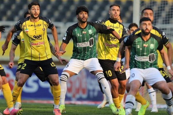 سپاهان 1 - خیبر 0/ طلایی پوشان به جمع مدعیان بازگشتند 