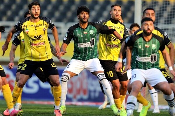 سپاهان 1 - خیبر 0/ طلایی پوشان به جمع مدعیان بازگشتند 