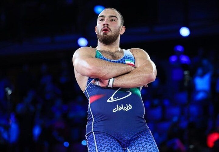 تاج‌گذاری پادشاه کشتی ایران در آسیا