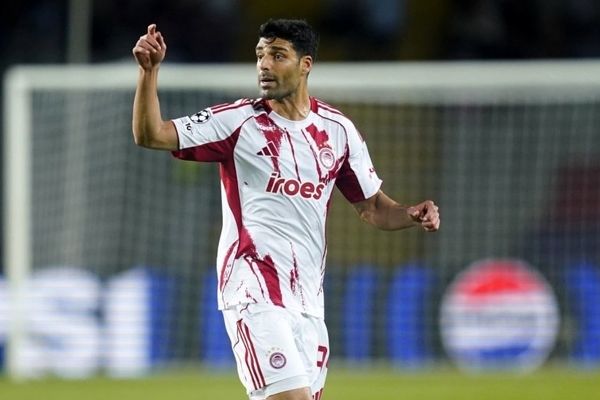 طارمی بهترین بازیکن فصل یونان شد