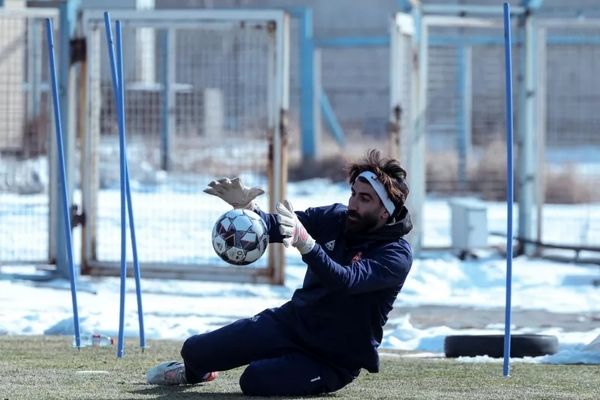 تراکتور و یک لشگر گلر عالی