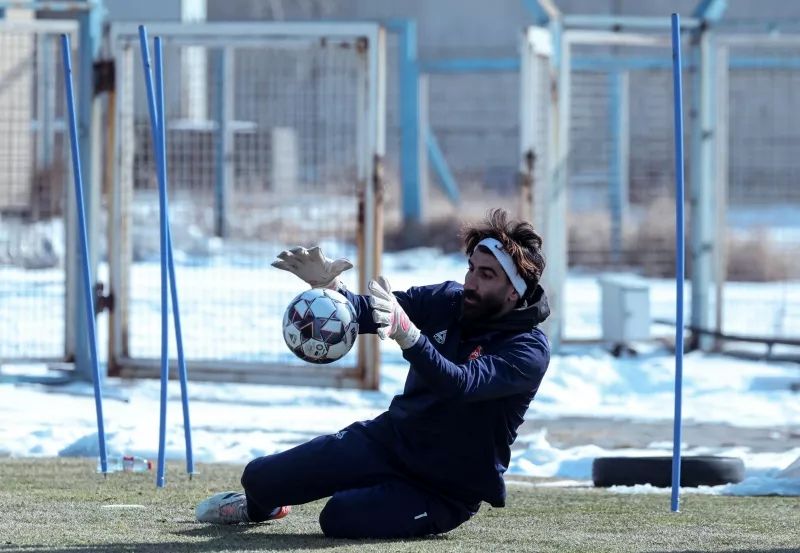 تراکتور و یک لشگر گلر عالی