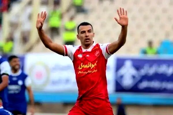مهاجم جنجالی پرسپولیس از فوتبال خداحافظی کرد