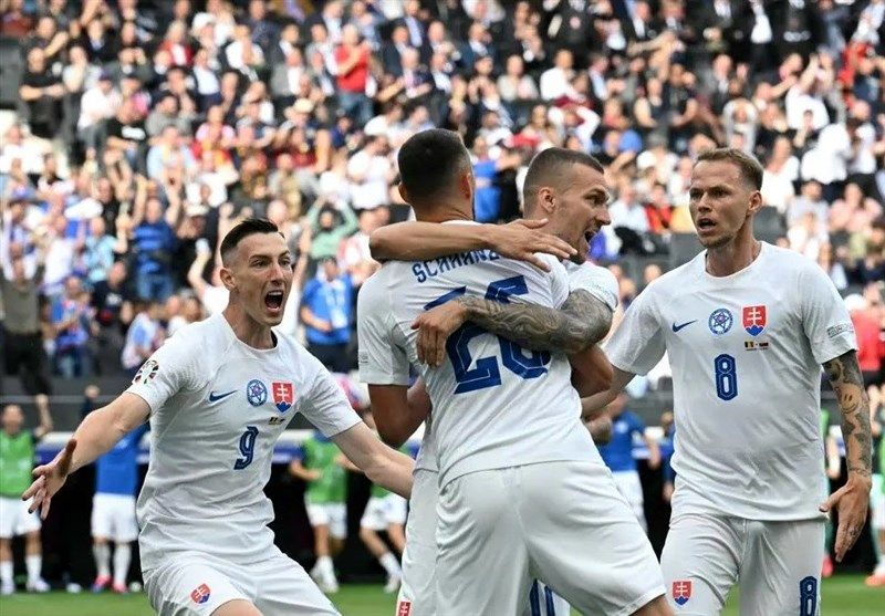 اسلواکی با غلبه بر بلژیک، اولین شگفتی جام را رقم زد