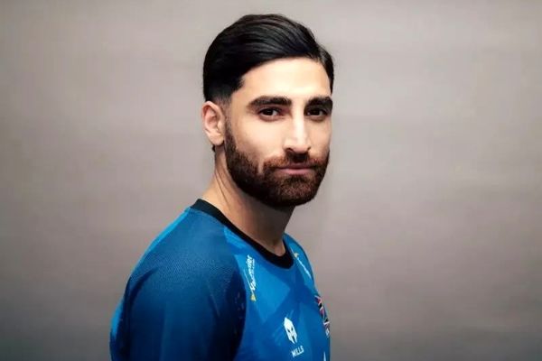 استوری علیرضا جهانبخش برای دختران مدرسه میناب با تصویری تلخ از قبرهای تازه حفر شده