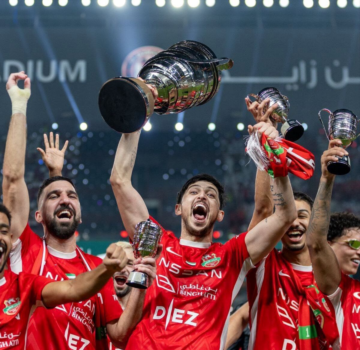 ببینید/ سردار آزمون با همراهی تماشاگران اماراتی ترانه فارسی اجرا کرد