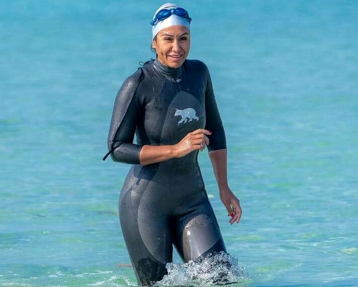 مریم بن لادن از عربستان تا بحرین شنا کرد/ تصاویر
