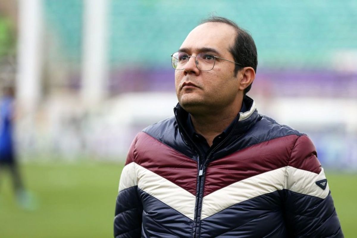 ربیعی از هدایت تیم ذوب‌ آهن استعفا داد
