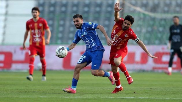 عصبانیت هافبک استقلال از دست ساپینتو؛ شورش را درآوردید