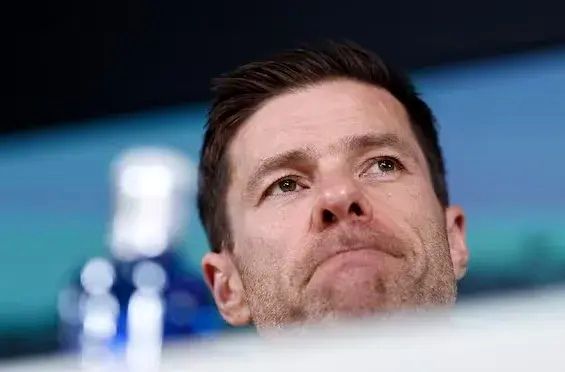 ژابی بالاخره در انظار عمومی ظاهر شد