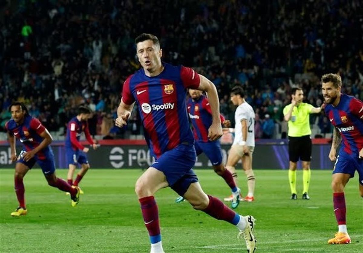 پیروزی بارسلونا برابر والنسیا با هت‌تریک لواندوفسکی
