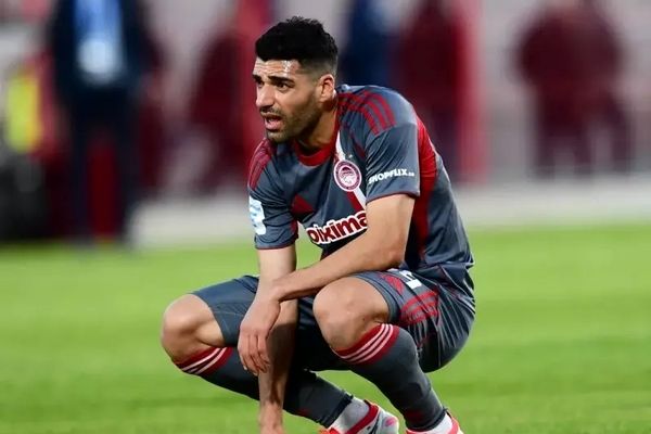 دوران سخت ستاره مهدی طارمی در آتن در شرایط جنگی/ نهایت حمایت المپیاکوس از ستاره ایرانی 