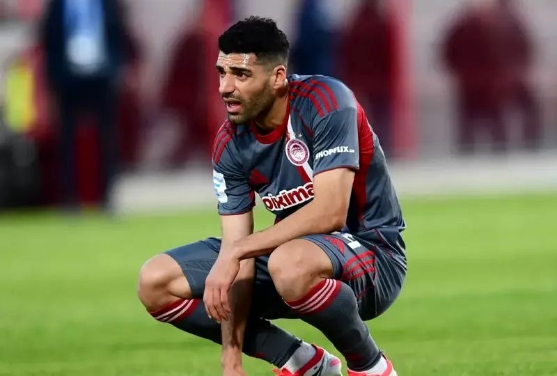 دوران سخت ستاره مهدی طارمی در آتن در شرایط جنگی/ نهایت حمایت المپیاکوس از ستاره ایرانی 