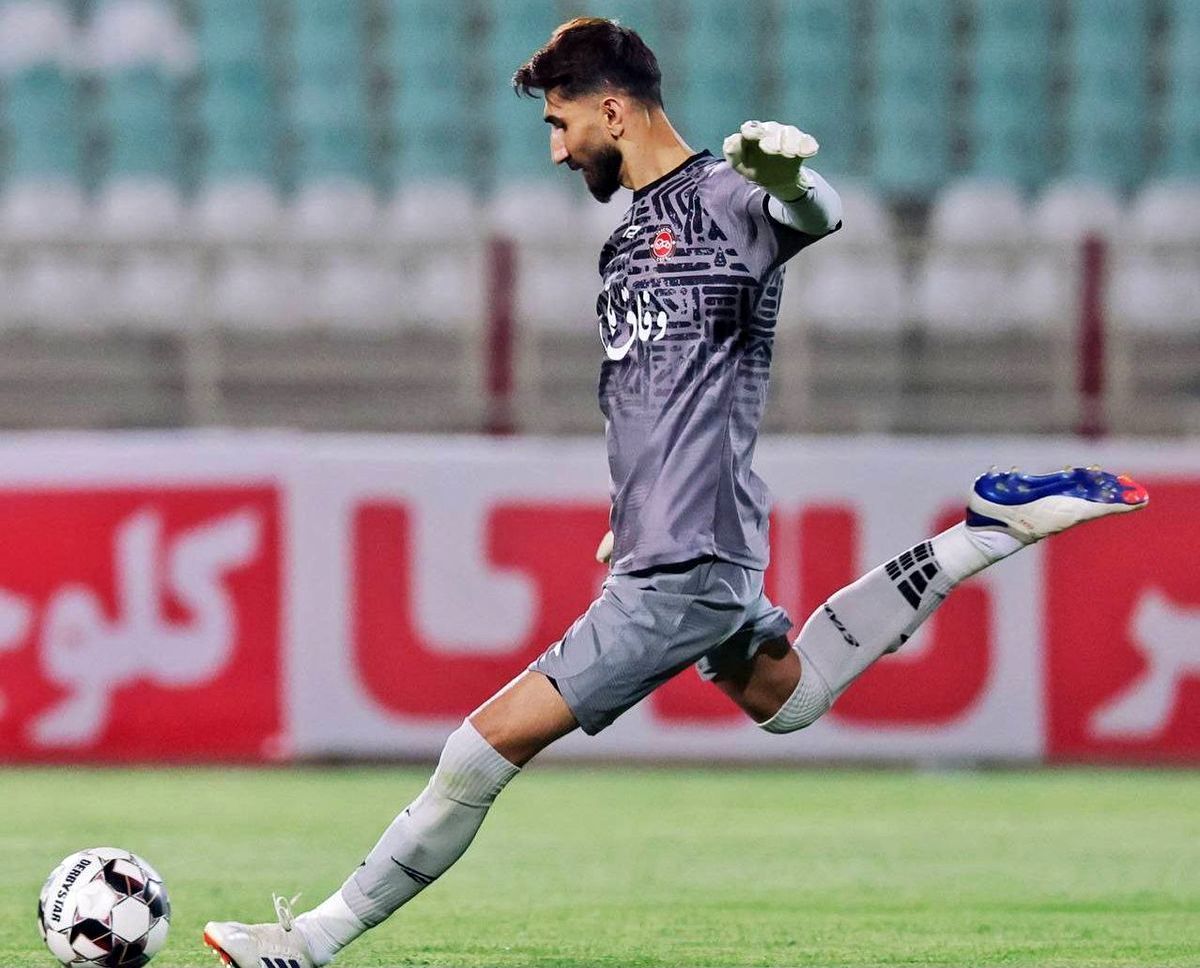 اتهام غیراخلاقی طرفداران تراکتور به بیرانوند
