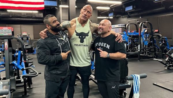 هادی چوپان در جشن تولد ستاره هالیوود؛ دیدار گرگ پارسی و دواین جانسون