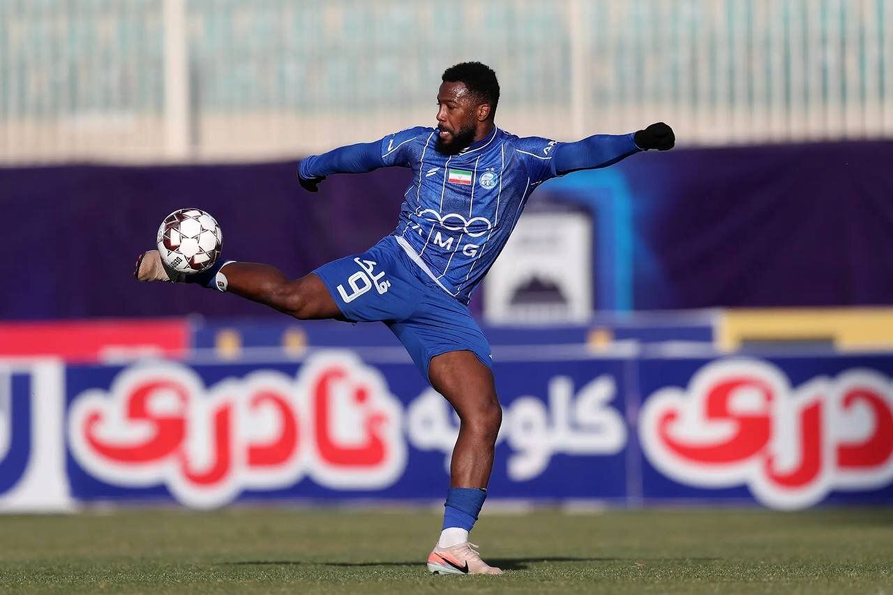 ستاره استقلال روی پوستر جام جهانی