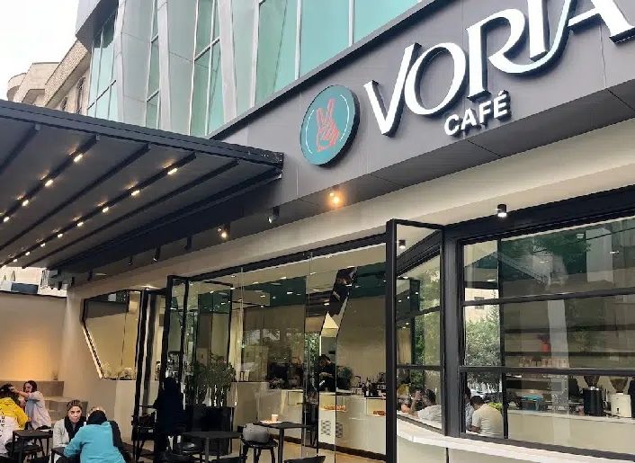 حمله به کافه وریا غفوری 