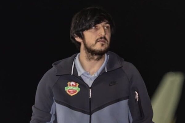 سردار آزمون و عزت‌اللهی در عربستان و در مقابل تراکتور/ عکس 