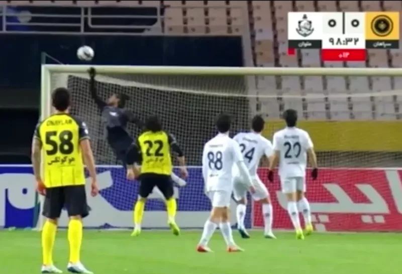 
سپاهان صفر - ملوان صفر/ توقف بدموقع طلایی پوشان در نقش جهان 