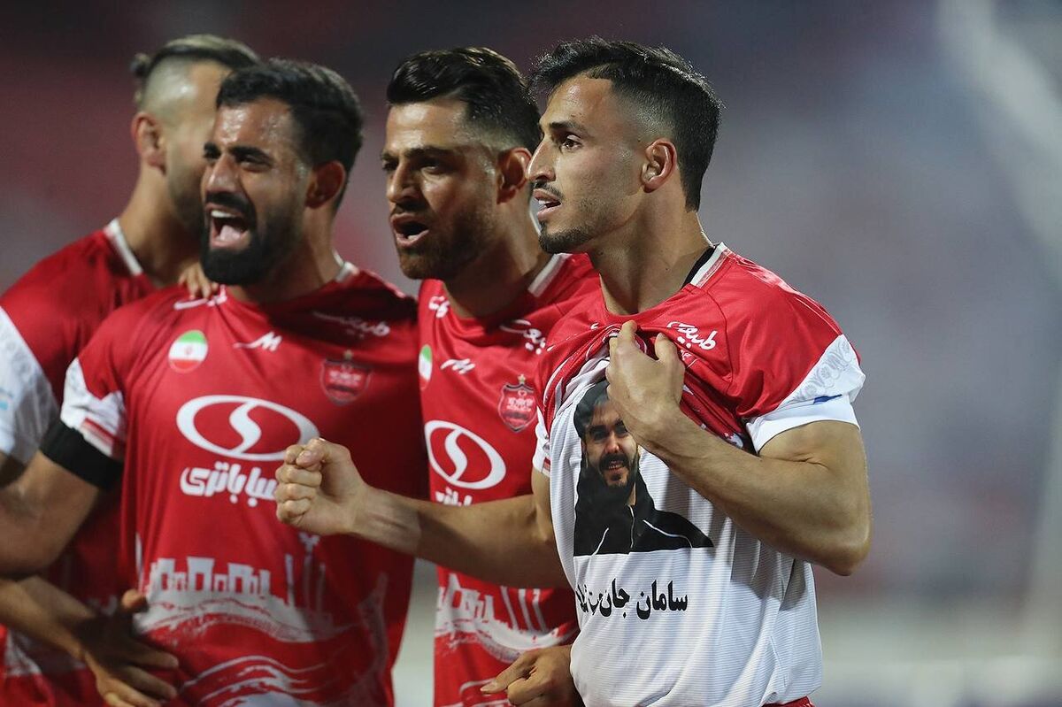 پرسپولیس موقتا صدرنشین شد
