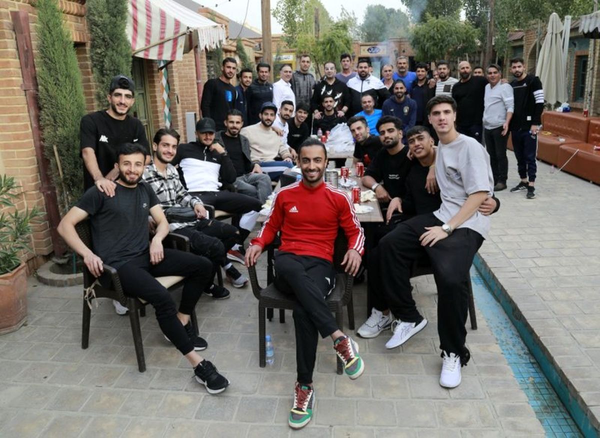 پیکانی‌ها کباب زدند و جوجه خوردند!(عکس)
