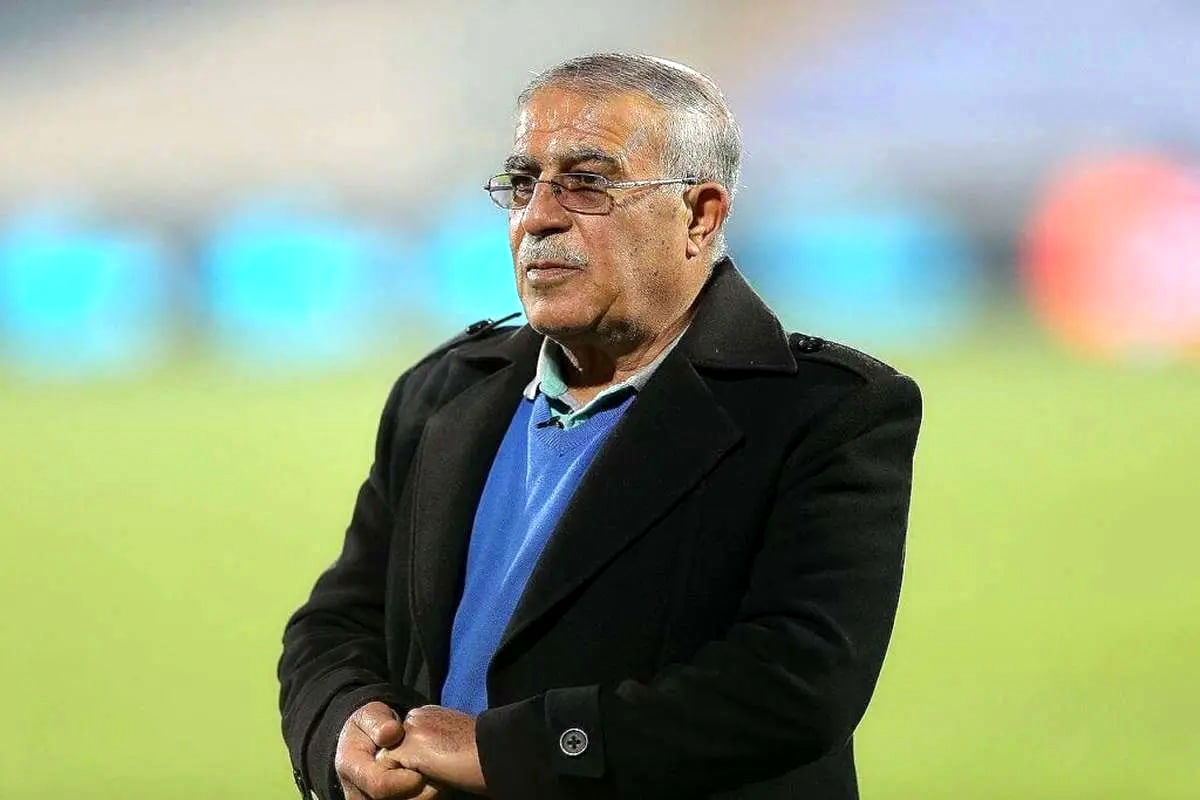 واکنش عجیب حسن روشن به شرایط استقلال؛ مدیریت نباشد بایکنان رم می‌کنند/ هر ننه قمری با پارتی وارد استقلال شده! /ویدئو
