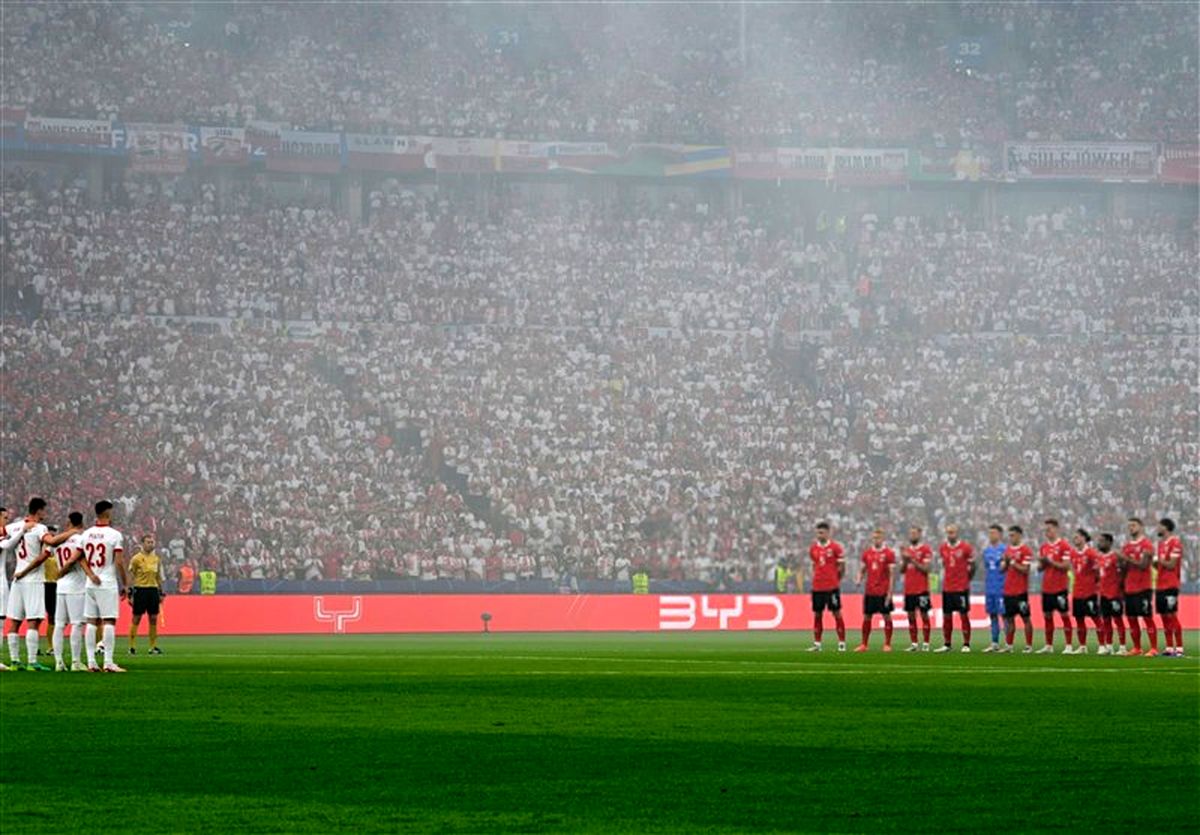  بازداشت تعداد زیادی از هواداران لهستانی در برلین 